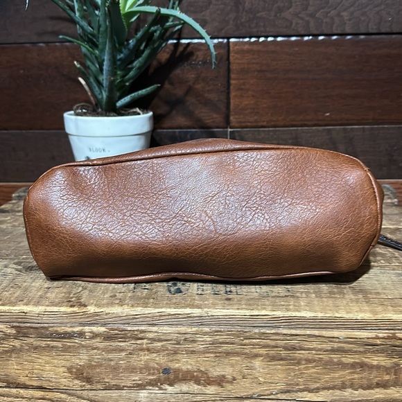 No Brand Tag Brown Handbag with Snakeskin Accents - Picture 5 of 8